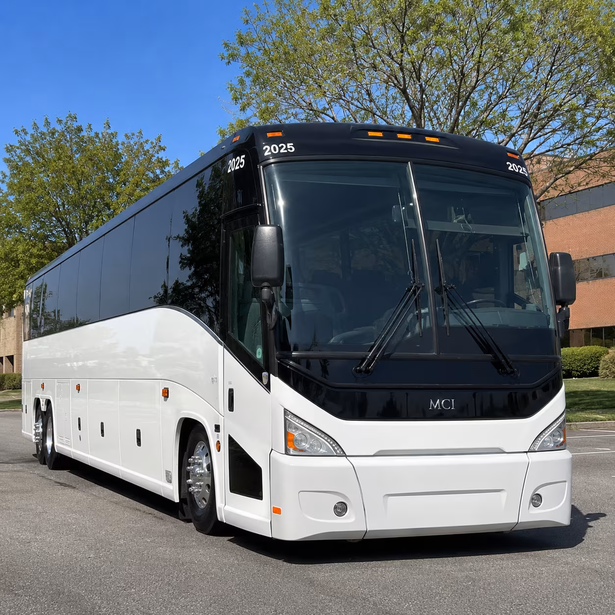 employee bus rentals for lakeland special events and off site meetings