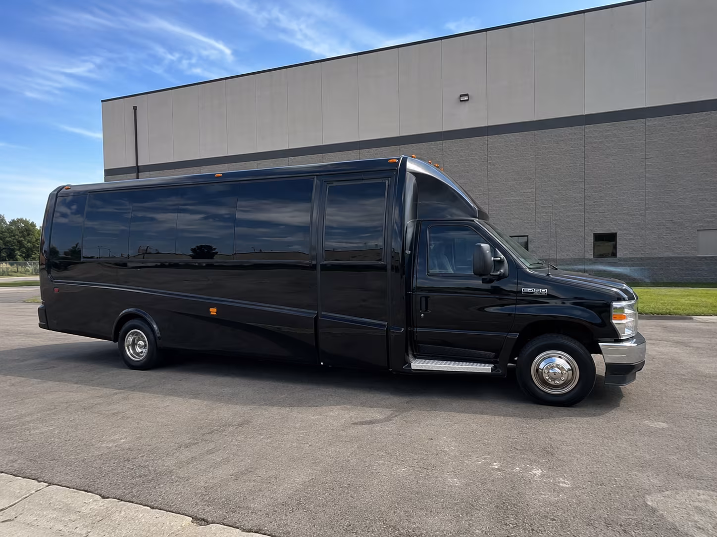 employee shuttle buses for lakeland s growing business parks