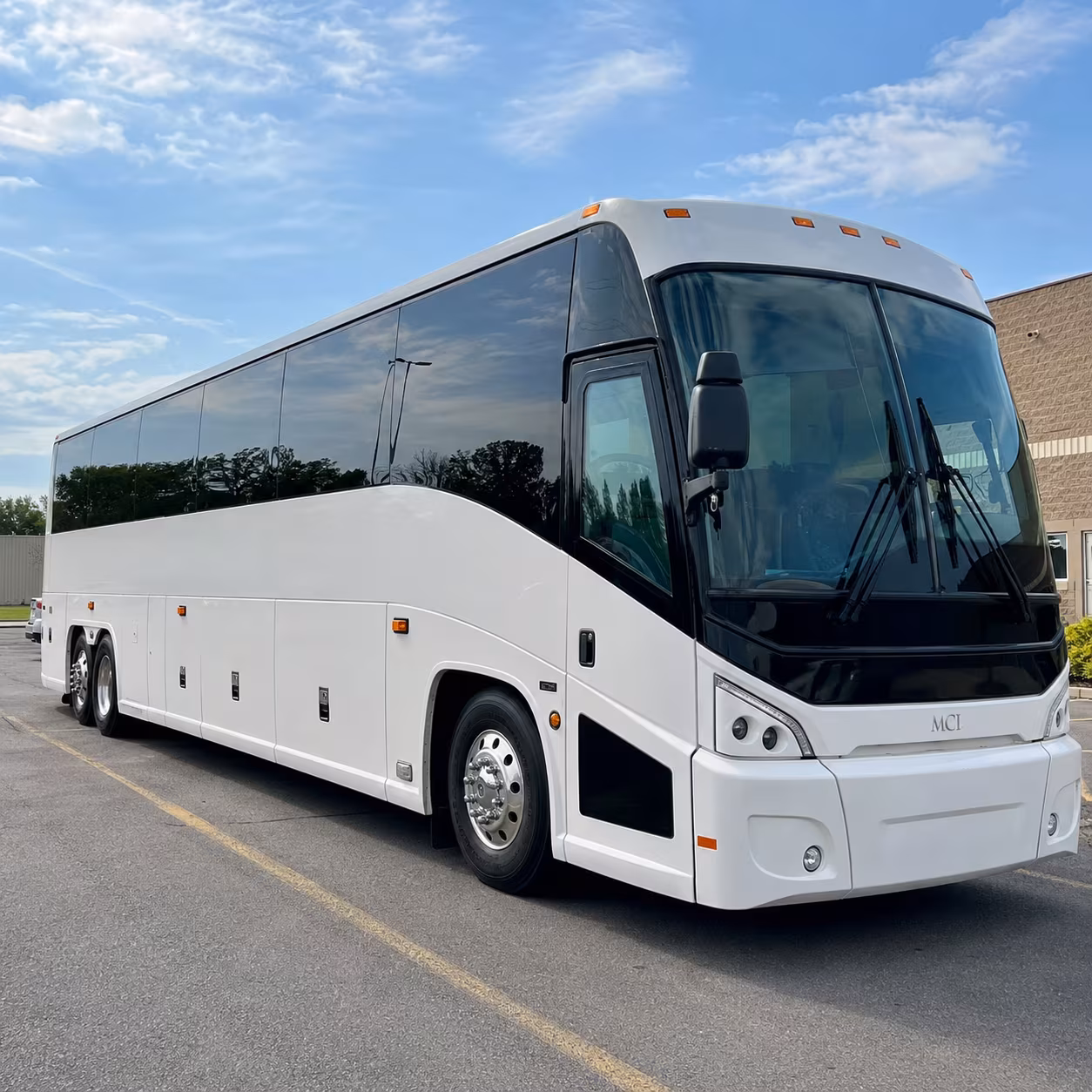 long distance charter buses for lakeland fans traveling to away games