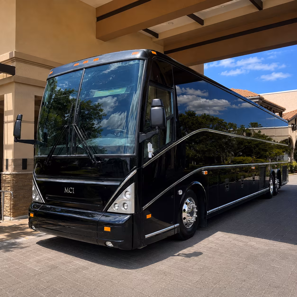 military base shuttle buses serving macdill and avon park from lakeland