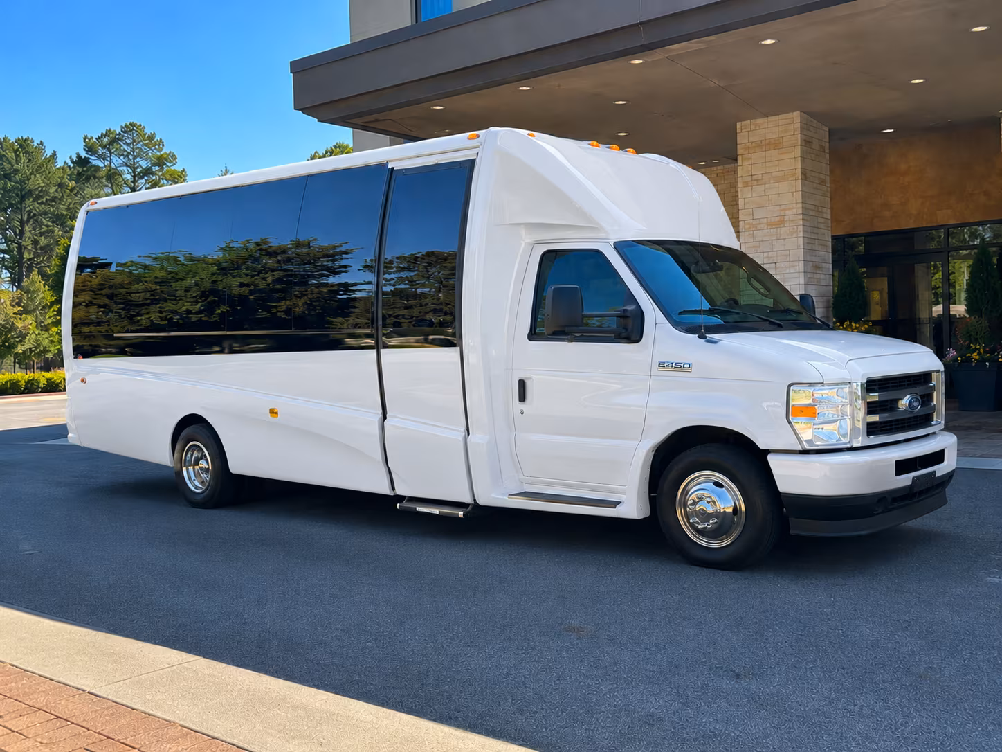 minibuses for lakeland youth group and teen ministry events