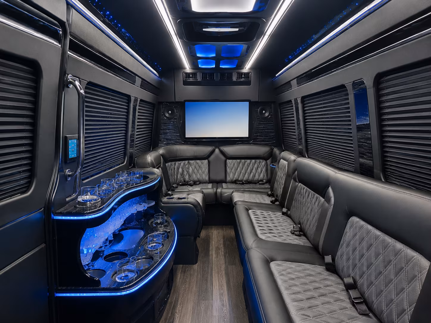 shuttle buses to benchmark international arena and kia center concerts from lakeland